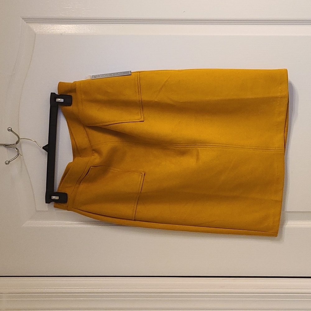 Mustard skirt